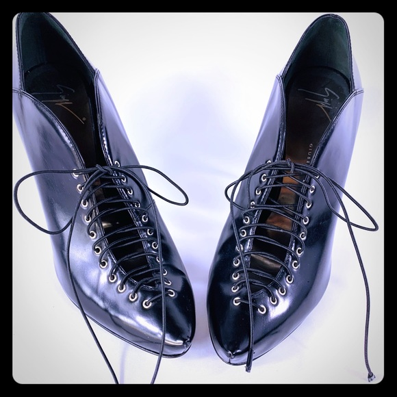 Giuseppe Zanotti Shoes - Giuseppe Zanotti Lace up booties